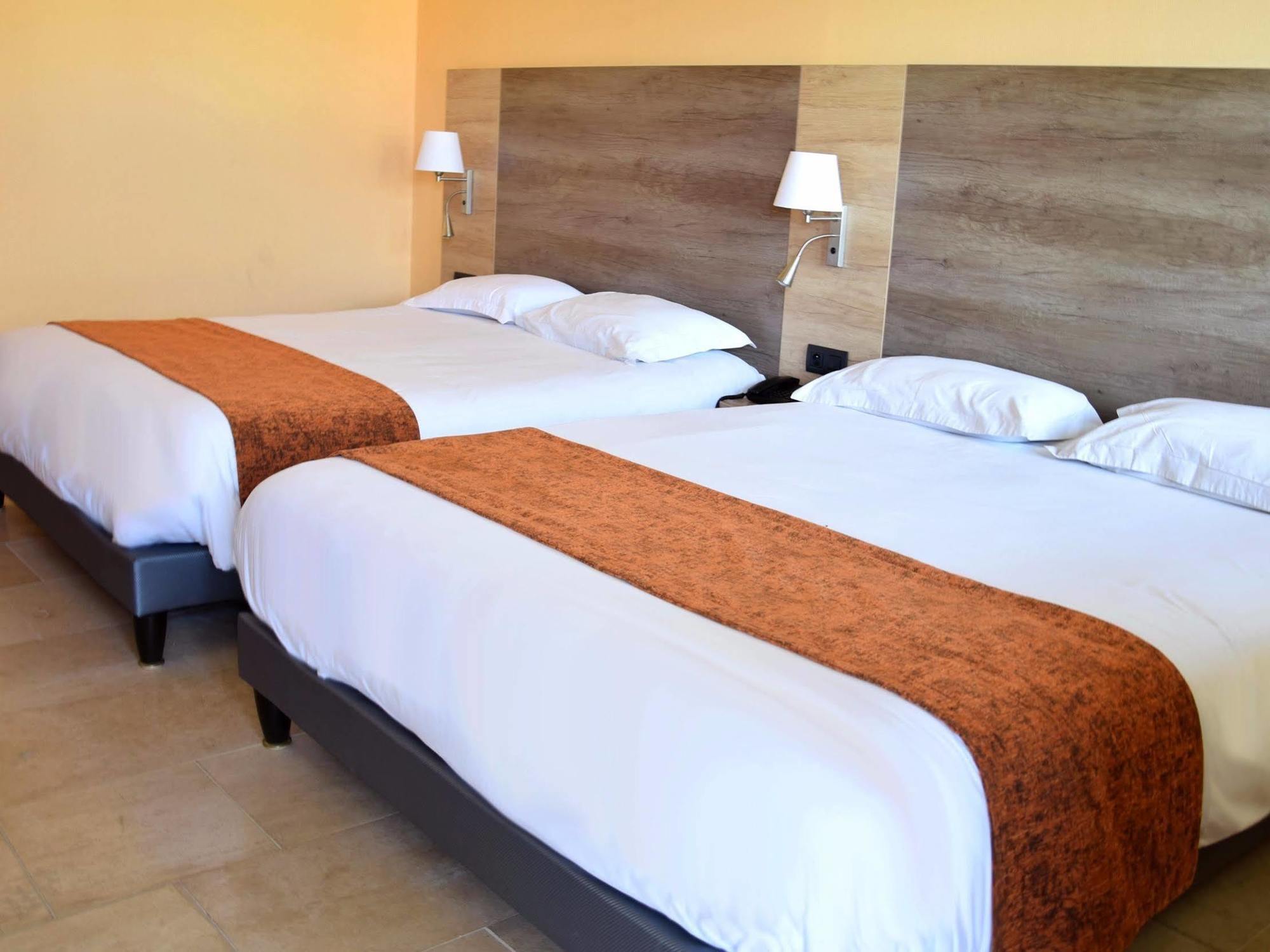 Logis Des Sources Hotel Créney-près-Troyes Kültér fotó